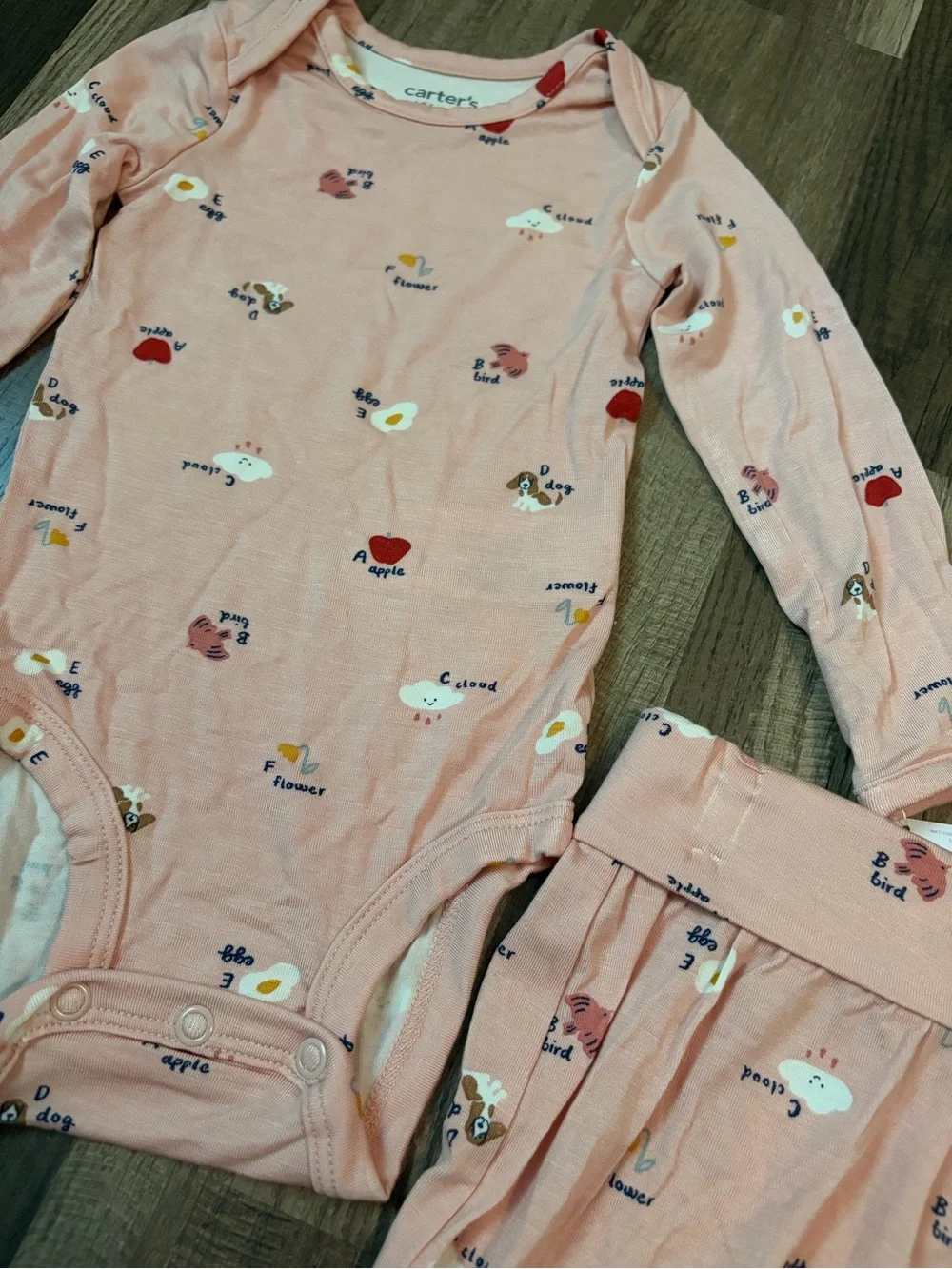Carters •nwt •peachy